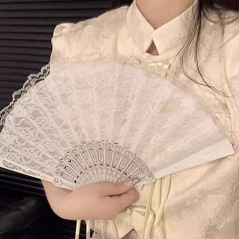 Ekskluzywna oferta dla nowicjuszy: Retro Koronkowy Składany Wachlarz do Tańca w Stylu Hanfu