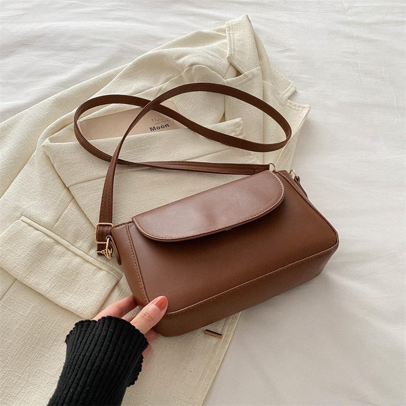 Trend fashion Korean version 2025 new versatile bag women's personality messenger shoulder women's bag casual simple small square bag