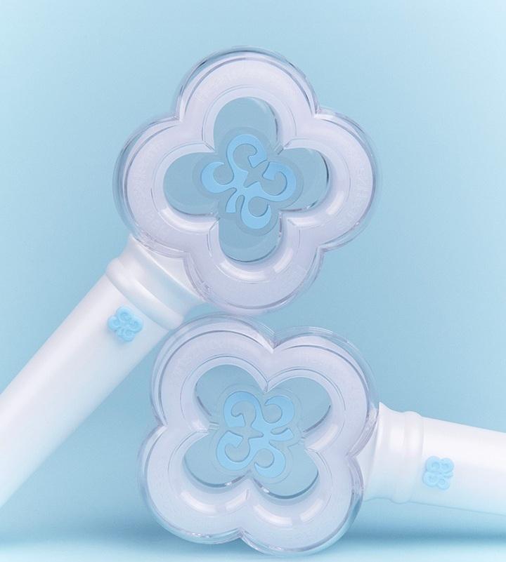 Official Hearts2Hearts FANLIGHT - Interactive K-POP Glow Stick