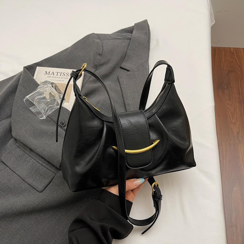 Large Capacity Bag Women's Winter New Casual One-shoulder Armpit Bag Pleated Commuter Dumpling Bag