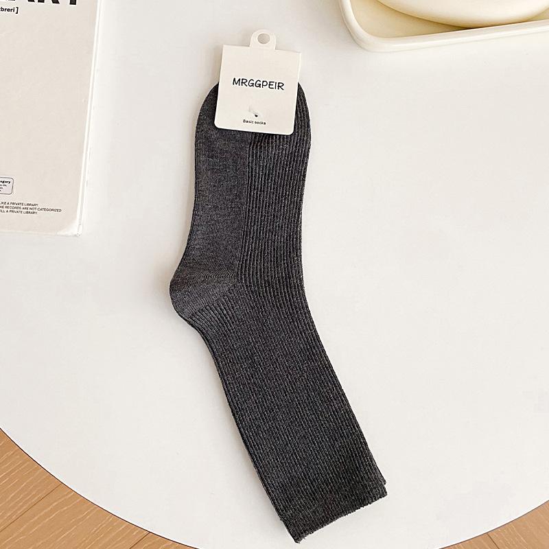 Female Spring and Autumn Solid Color Loose Mouth In The Tube Pile Pile Cotton Socks