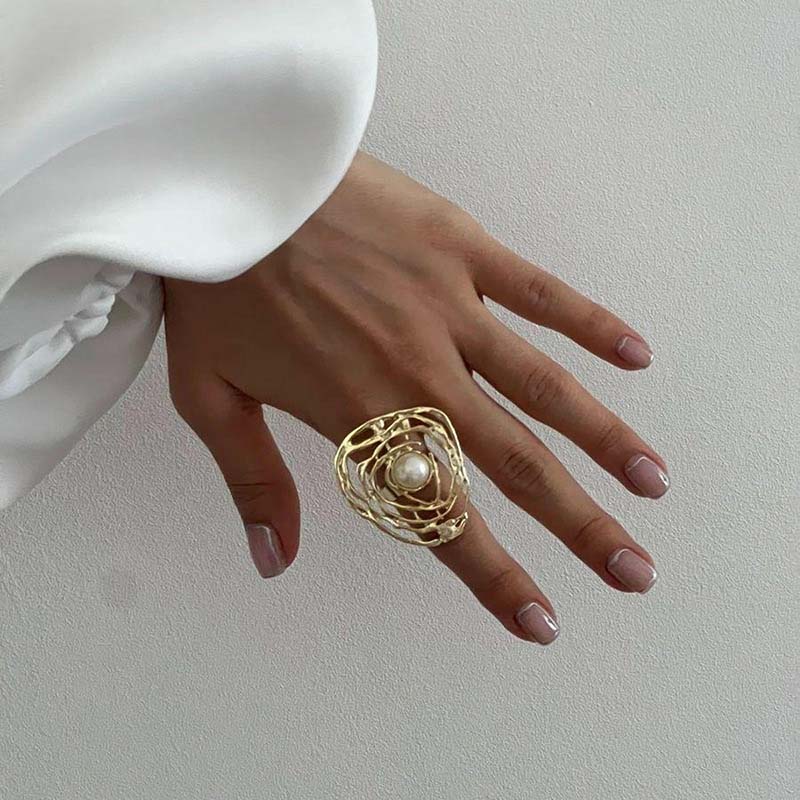 Exaggerated Metal Big Pearl Flower Rings for Women Retro Gold Color Irregular Geometric Circle Leaf Opening Finger Ring Jewelry
