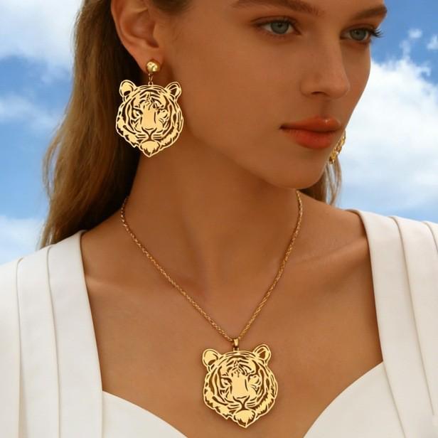 Collana Pendente Linea Geometrica Minimalista con Design Svuotato