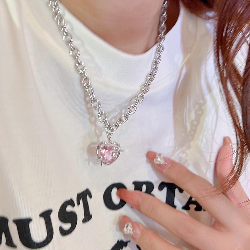 High-End Peach Heart Necklace - Women's Luxury 2022 Choker Clavicle Chain