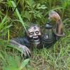 Halloween Zombie Lantern Ornament Spooky LED Light Resin Creepy Statue for Home Outdoor Garden Decoration Long-lasting