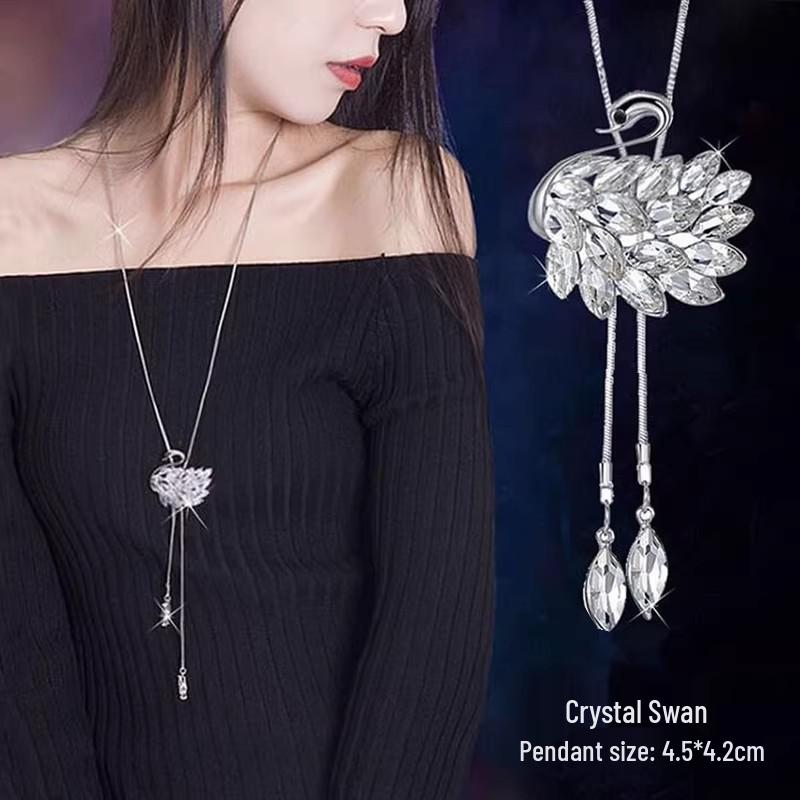 Blue Diamond Lucky Necklace: Adjustable, Luxe Sweater Chain for Women - Trendy & Versatile for Autumn/Winter