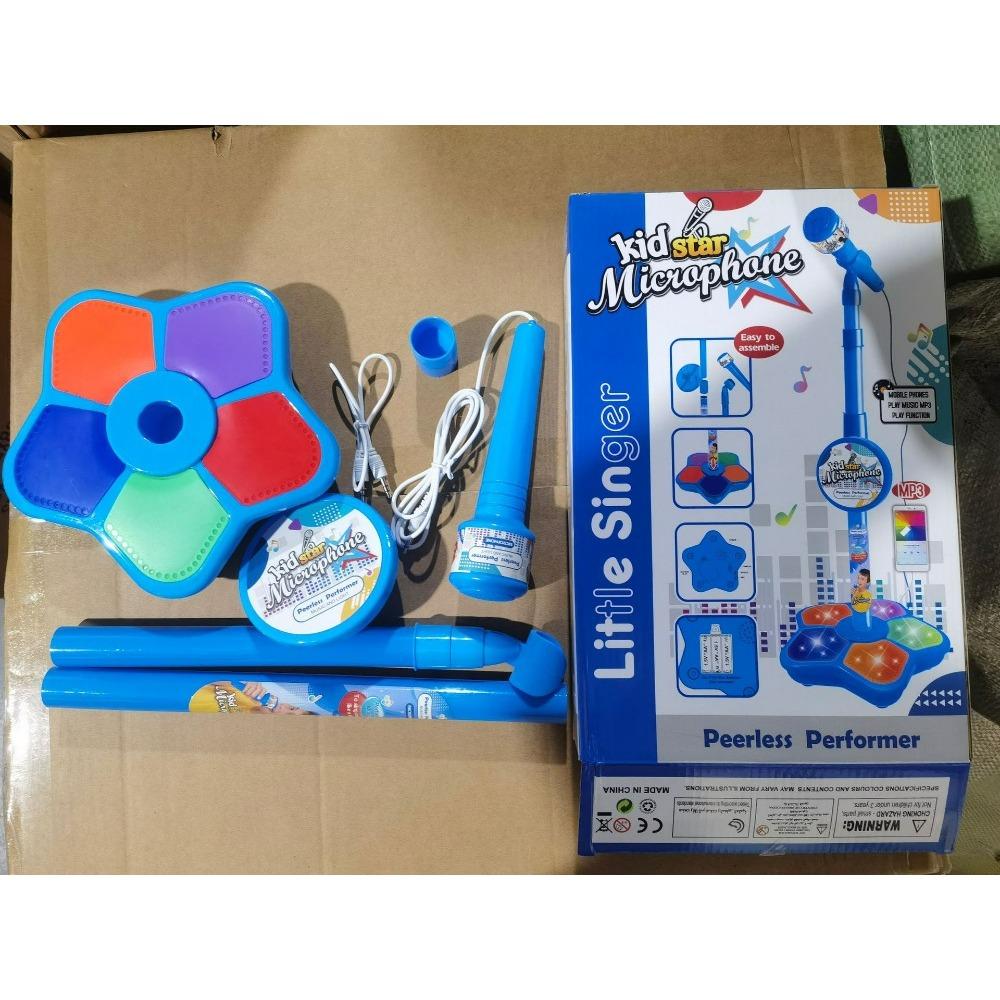 Children's Microphone Toy Dazzling 5 Lights Boys and Girls Microphone Play Song Toy