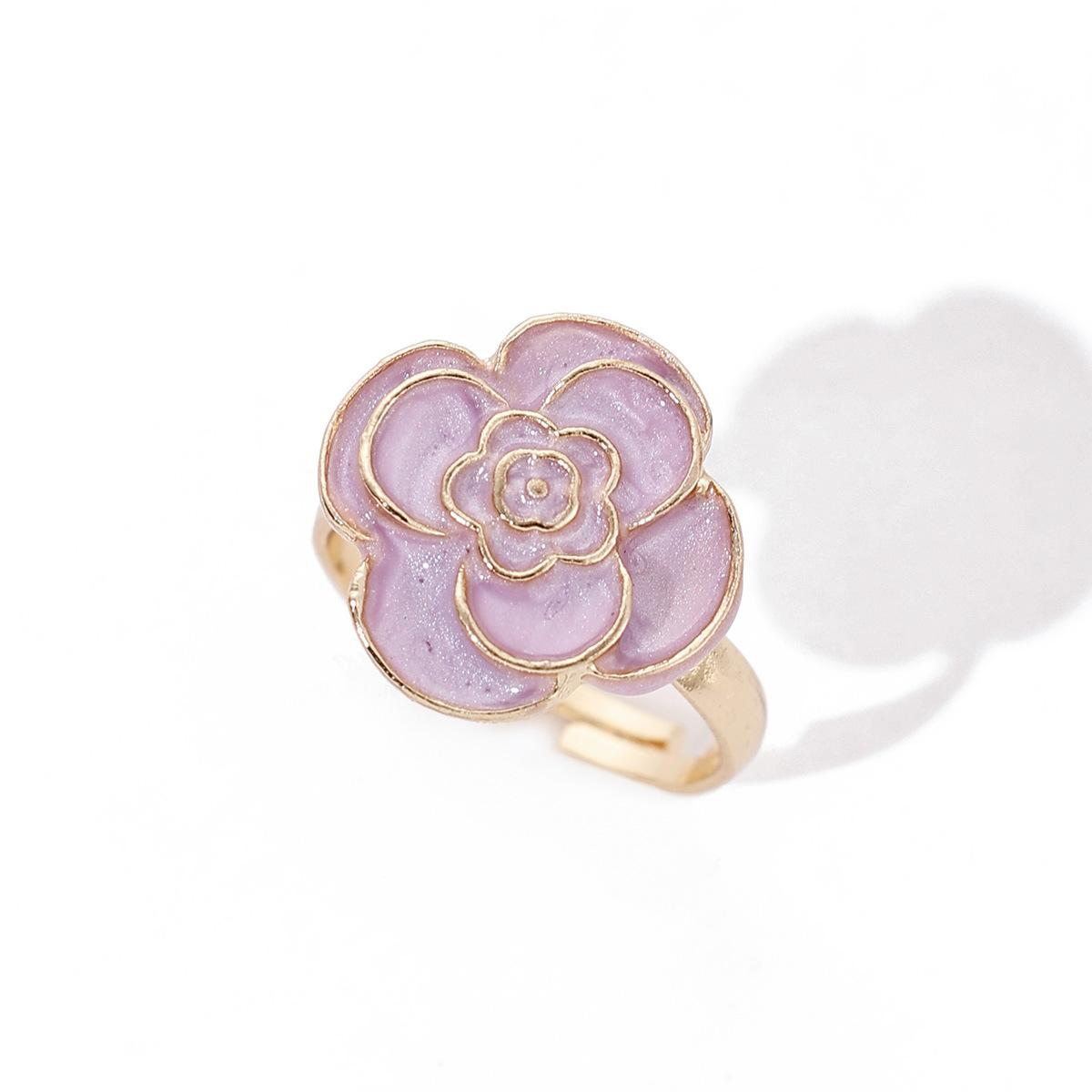 

Модные кольца для женских украшений золотой