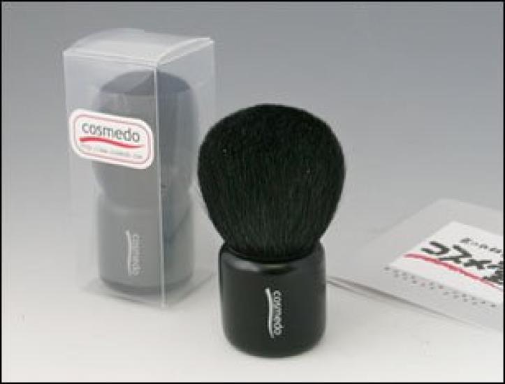 Kumano Makeup Sminkekost med Ekorndesign og Soppdesign Kinnsopp Kabuki Laget i Matt Svart Kost, Takumis Kost, Cosmedo, (Ansikt