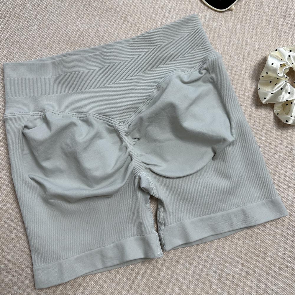 DFYNE Candy Color Raffung Nahtlose Yoga-Shorts - Dreiteiliger Bund, Enge Passform