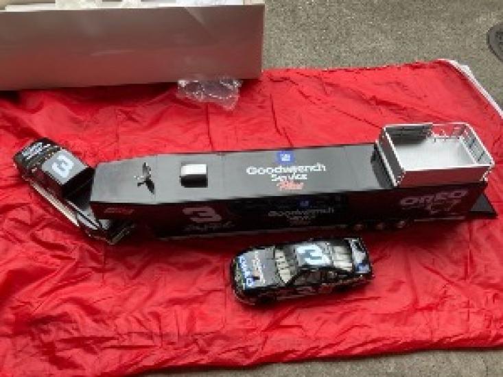 

Snap-on Minicar Action made 1/24 Nascar Transport
