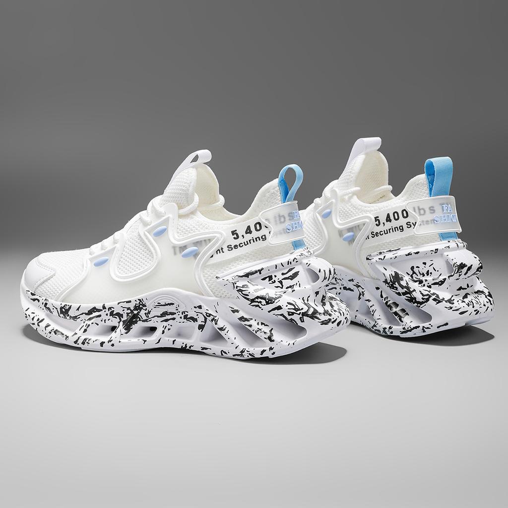 Men's shoes in 2025 new summer plus size blade shock absorption breathable tide shoes mesh cool running sneakers thin.