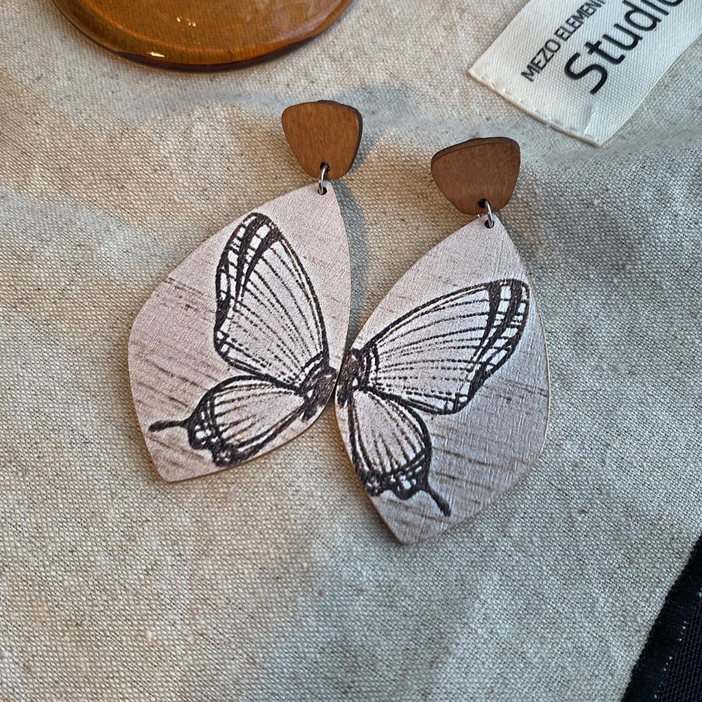 Design Sense Wooden Butterfly Earrings Simple Symmetry Light Luxury High Sense Bohemian Style Niche Earrings