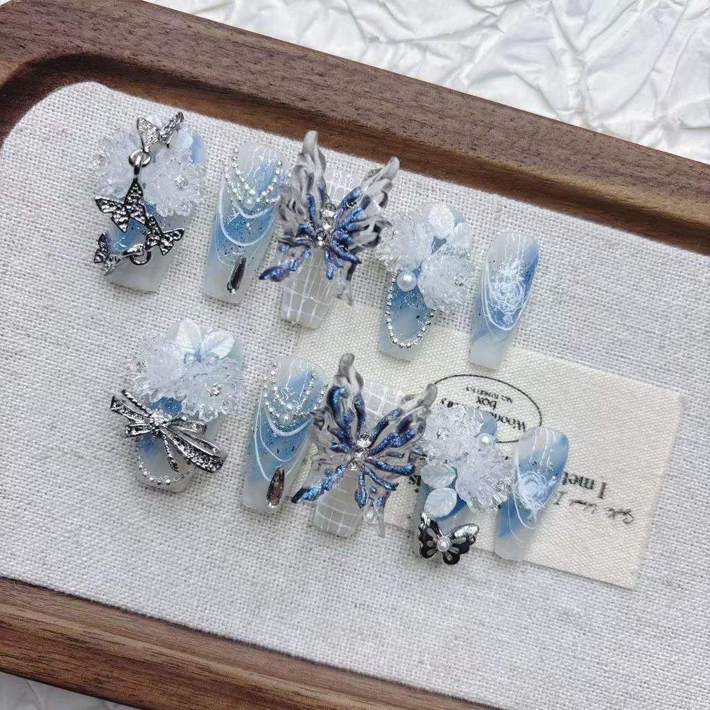 Blue Butterfly 3D Gradient European-Style Medium Length Handmade Pointed Nails