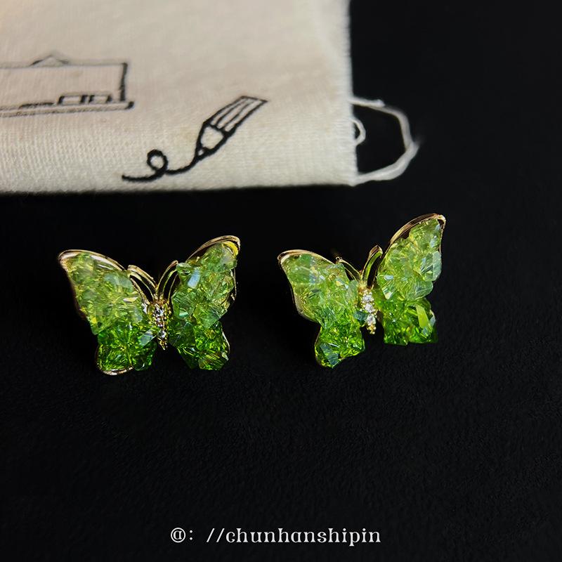 

High-end feeling, fresh and gradual change, ear clips, green crystal butterfly earrings, niche design feeling, earrings without ear clips