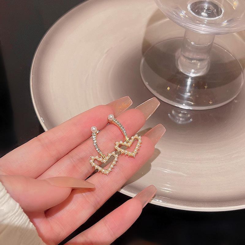 

S925 Silver Love Pearl Zircon Earrings - Light Luxury, Versatile Korean Style золотой