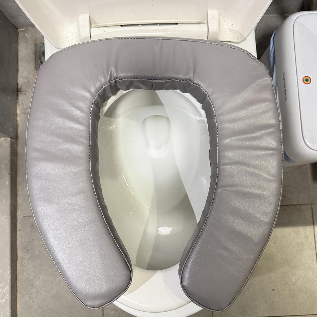 Toilettenerhöhung für Senioren, Tragbare rutschfeste wasserdichte gepolsterte Sitz-Toilettenlifthilfe für Ältere Behinderte Schwangere Zuhause Reisen