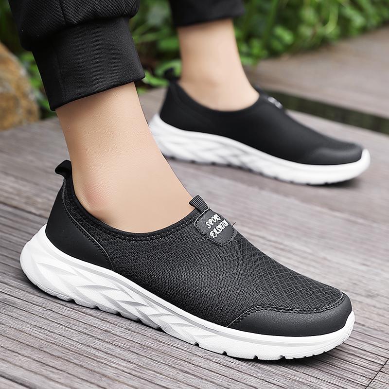 Summer Breathable Lightweight Mesh Shoes Men Comfortable Casual Sneakers Shoes Black Slip-On Driving Male