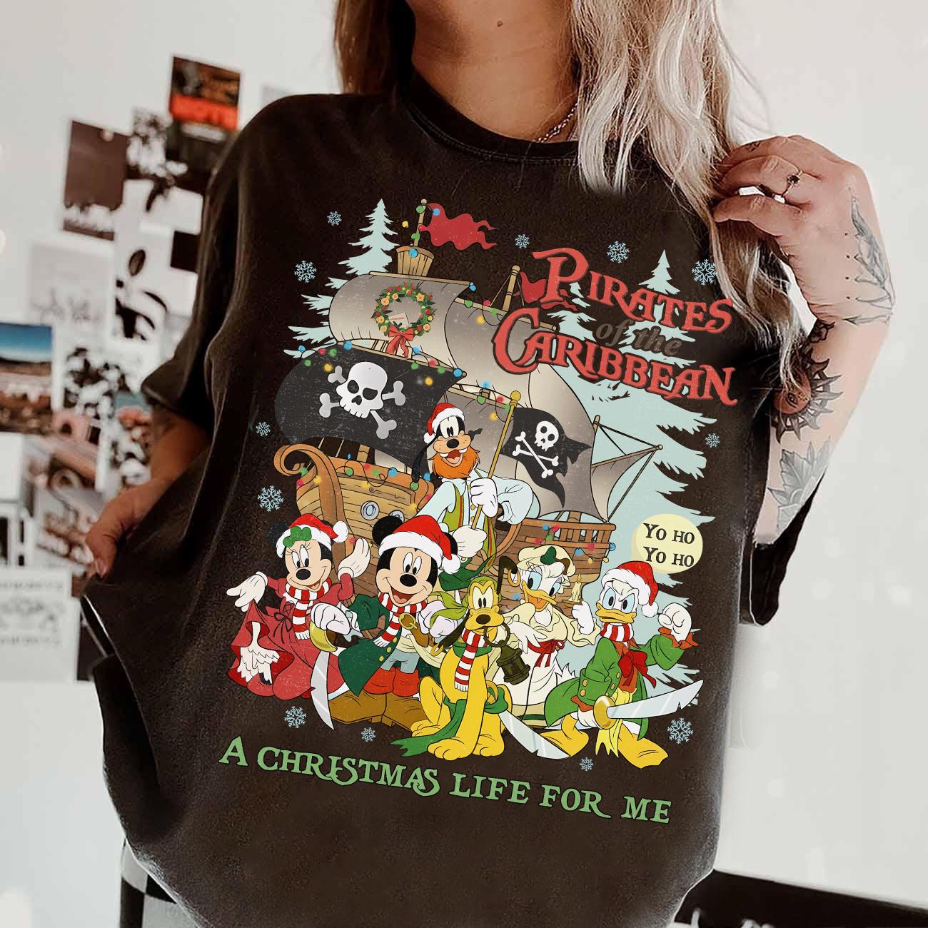 Pirates Caribbean Christmas Festive Mickey and Friends Pirate Print Womens Relaxed Plus Size Crew Neck Short Sleeve Top S