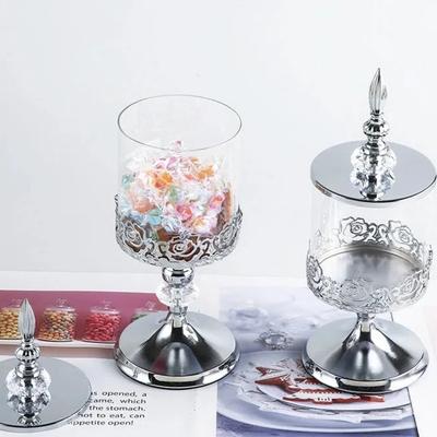 Leichter Luxus Kristallglas Vorratsglas Gold Silber Süßigkeitenglas mit Deckel Hochfüßige Desktop-Ornamente Kunst Heimdekoration