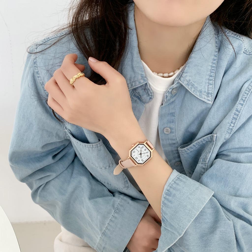 Camellia Small Sugar Cube Watch Female High-End Sense Niche Chic Design French Tea Break Gentle Wind Show White Quartz