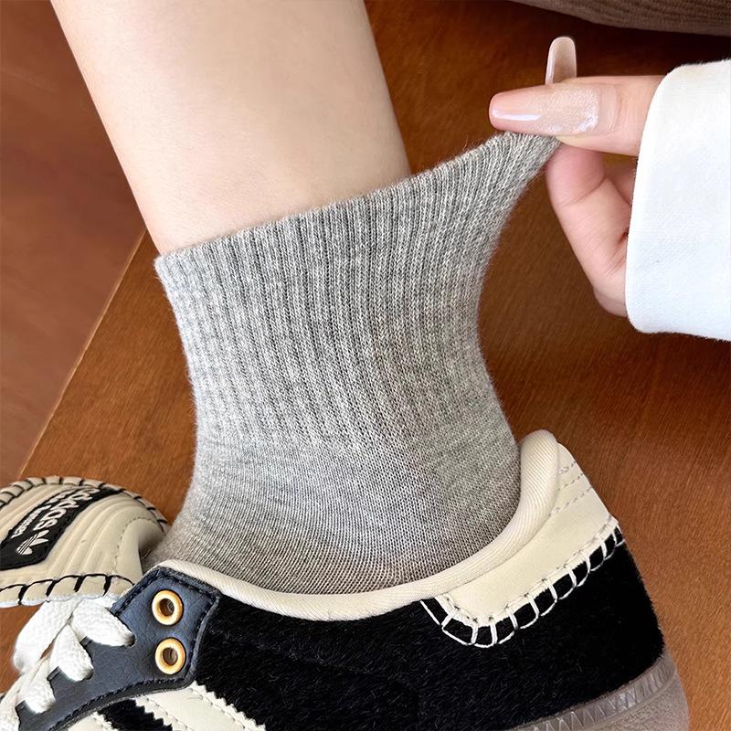 Maillard Women's Pure Cotton Breathable Mid-Calf Antibacterial Odor-Resistant Sports Socks