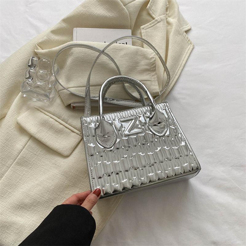 

Stylish Summer 2023 Pu Leather Handbag Chic Shoulder Bag Trendy Streetwear Fashion срібний