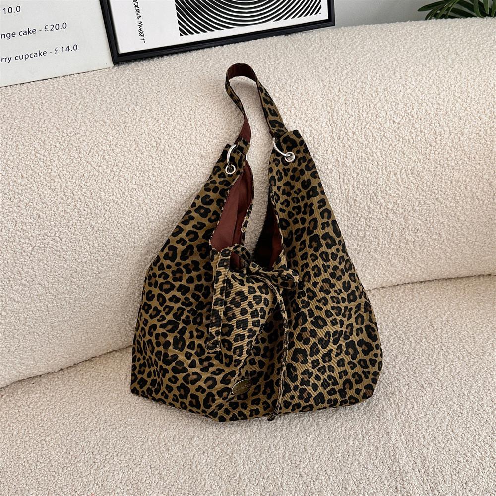 Versatile Large Capacity Leopard Print Canvas Tote Bag Perfect For Commuting Needs