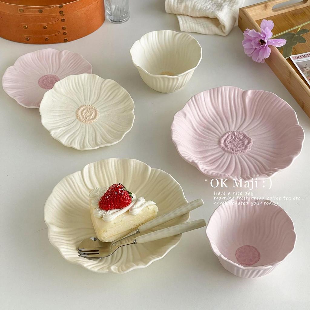Exquisite Ceramic Breakfast and Dessert Plate for Elegant Table Settings