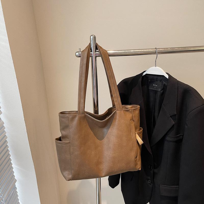 Large capacity bag women's 2025 new niche design retro casual fashion tote bag business trip commuter shoulder bag