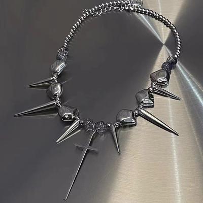 Retro Y2K Lange Stachelnietenkette Edelstahl Kreuz Hip Hop Kette für Damen Vintage Grunge Stil Partyschmuck