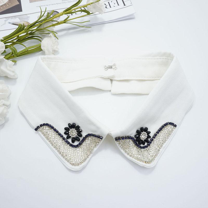 Retro Rhinestone False Collar Neckline Women Lapel Fake Collar Woman Embroidery Removable Detachable Tie Clothing Accessories
