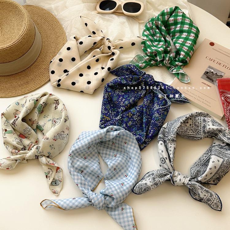 Quadratischer Schal aus Baumwolle und Leinen mit floralem Tupfenmuster - Retro & frisches Kopftuch