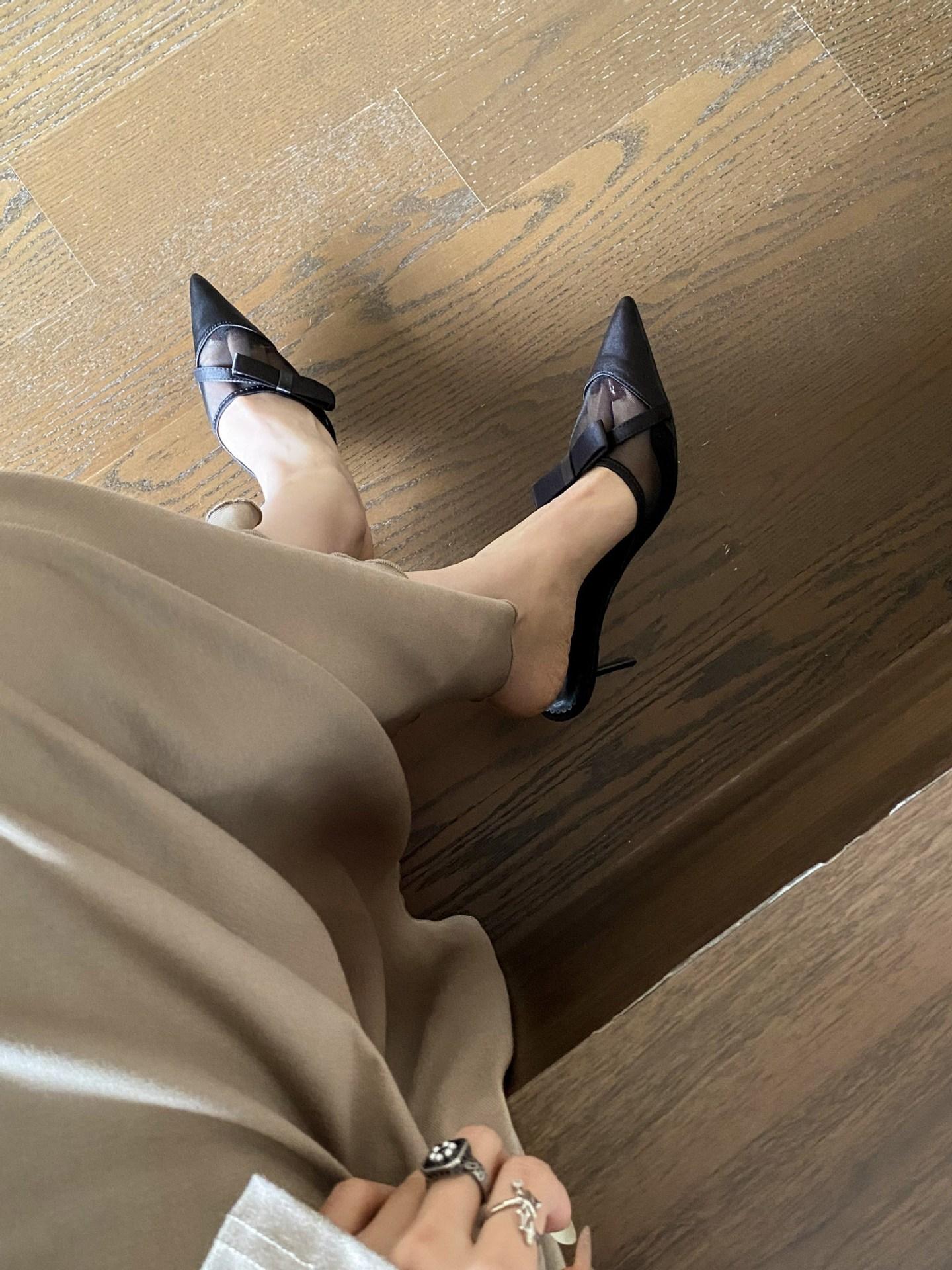 

Spring Pointed Head, Thin Heel, High Heel Temperament, Thin French Fashion, Sexy And Beautiful Female Baotou Drag 40 чорний