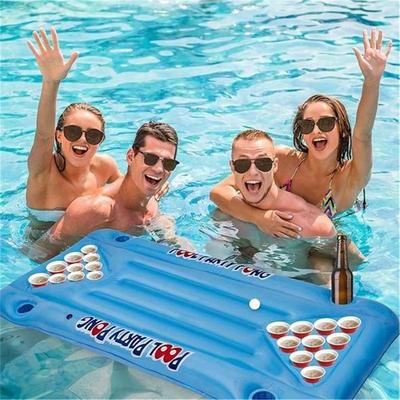 Schwimmbadspiel Schwimmende aufblasbare Bier-Pong-Tisch Bar Tablett Aufblasbarer Becherhalter Wasserpool-Party Unterhaltung & Eisbehälter