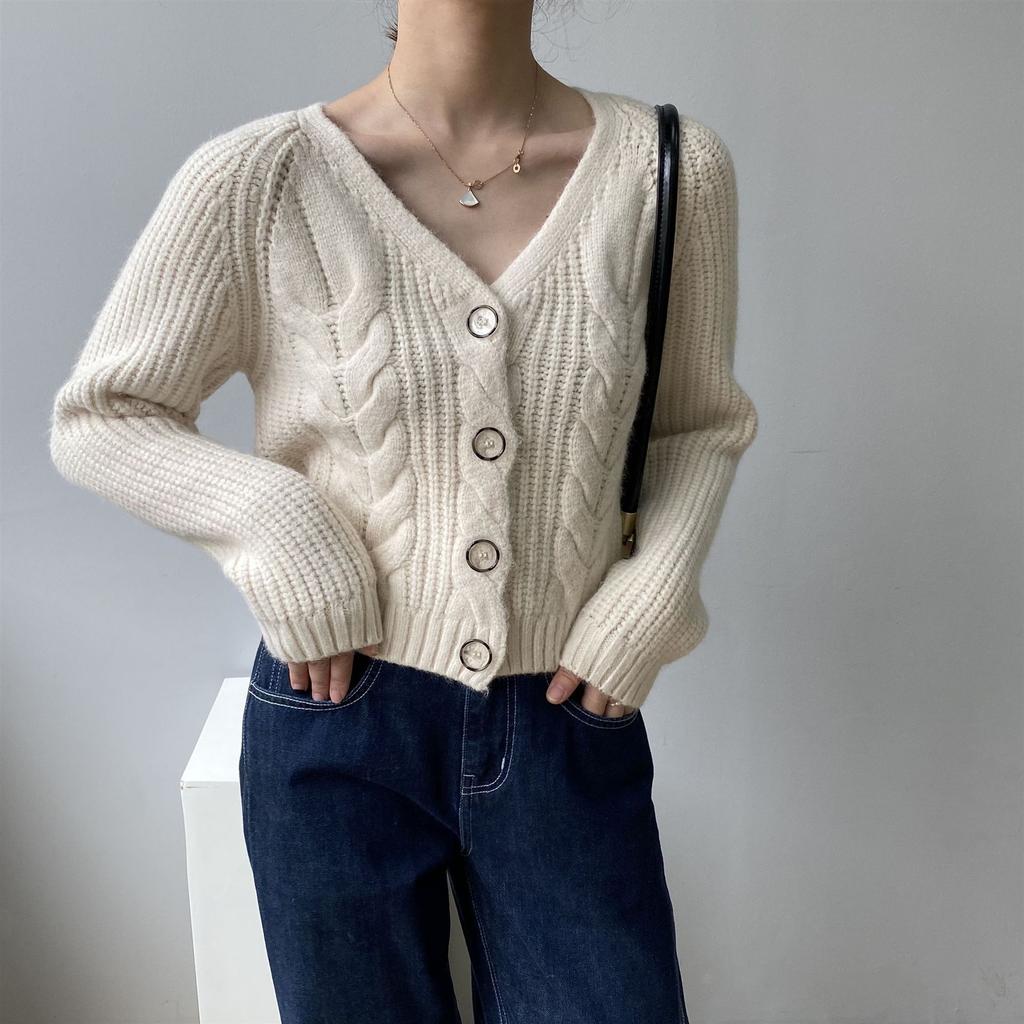 Early autumn short twist design jacket women's small V-neck single-breasted solid color knitted long-sleeved cardigan
