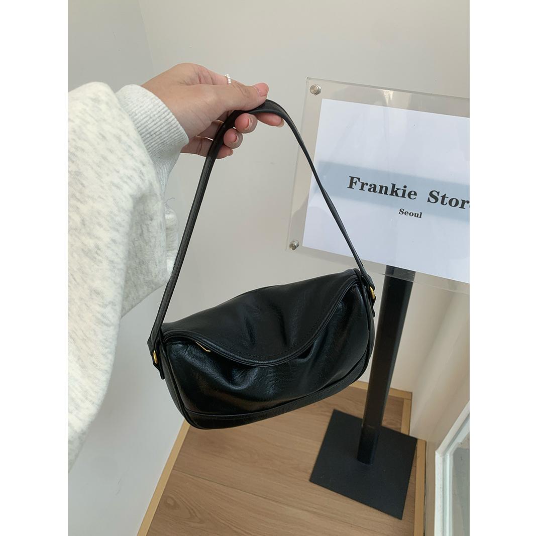 

Проста та модна сумка-пельмень для жінок, популярна повсякденна сумка через плече в корейському стилі, 2024 нова стильна текстура однотонна чорний