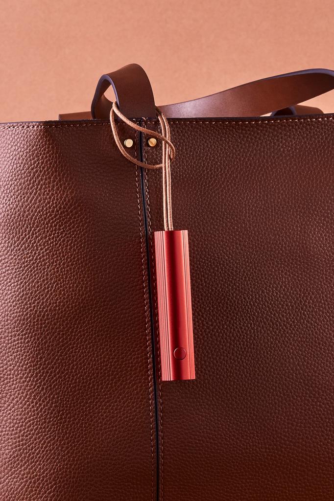 LEXON FINE BAG LIGHT 2 Hohe Helligkeit LED Bis zu 6 Stunden Rot LL129R, Wiederaufladbar, Leicht, Verwendung,