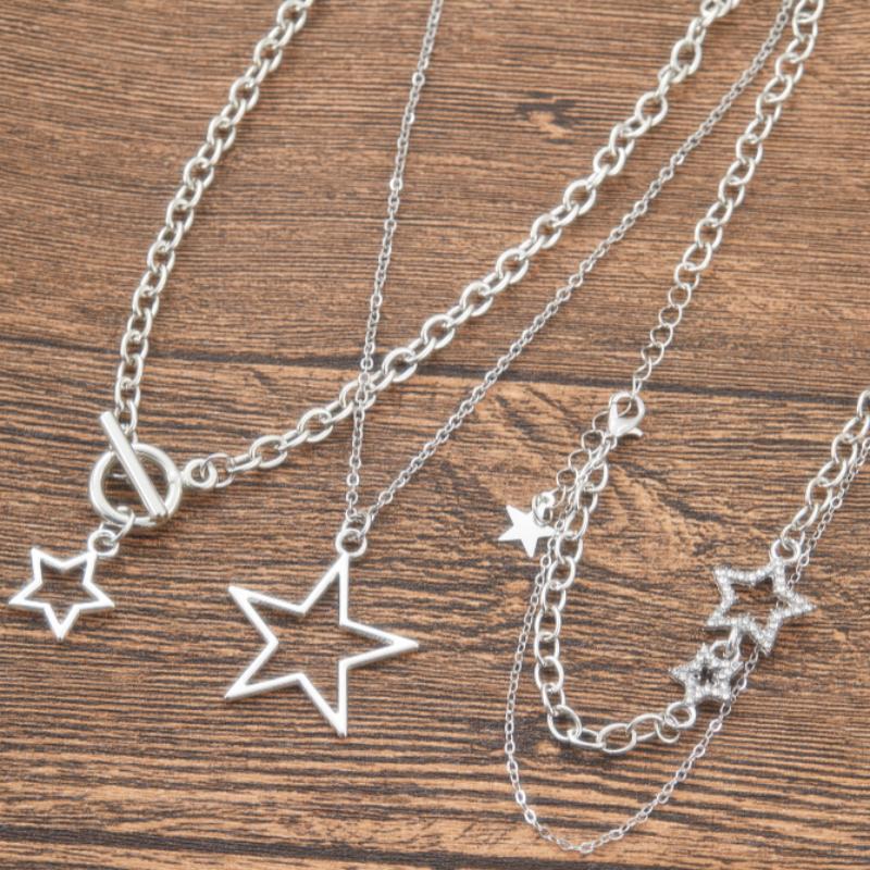Trendy Y2K Star Pendant Necklace Vintage Goth Simple Multi Layered Metal Chain Necklace Women Charm Statement Jewelry Gifts