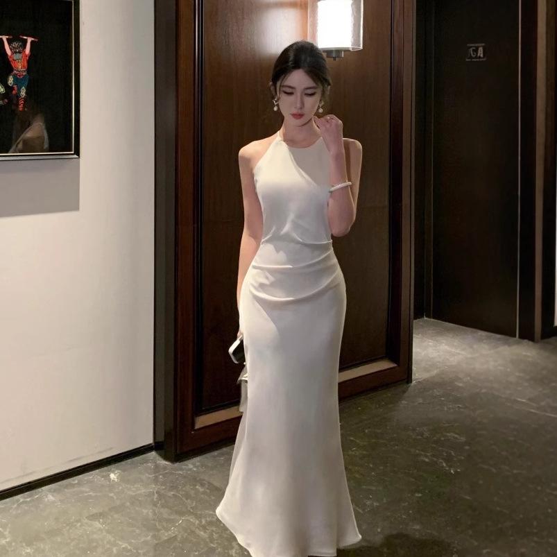 Satin Evening Dress, High-end Light Luxury Dress, New Women's Clothing, Hanging Neck, Waist, Thin, Buttocks, Fishtail Long Dress, Women