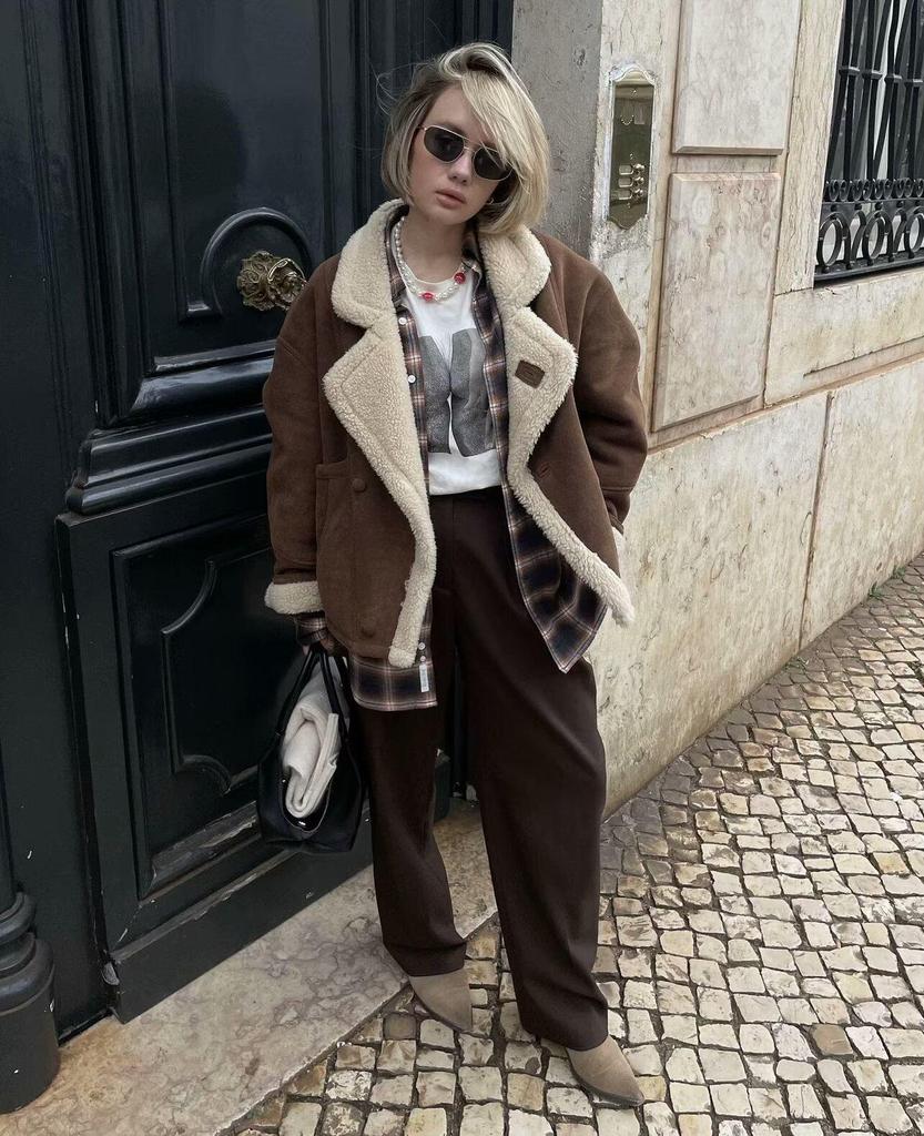 Women's Retro Lambswool Coat: Autumn/Winter 2025 Collection