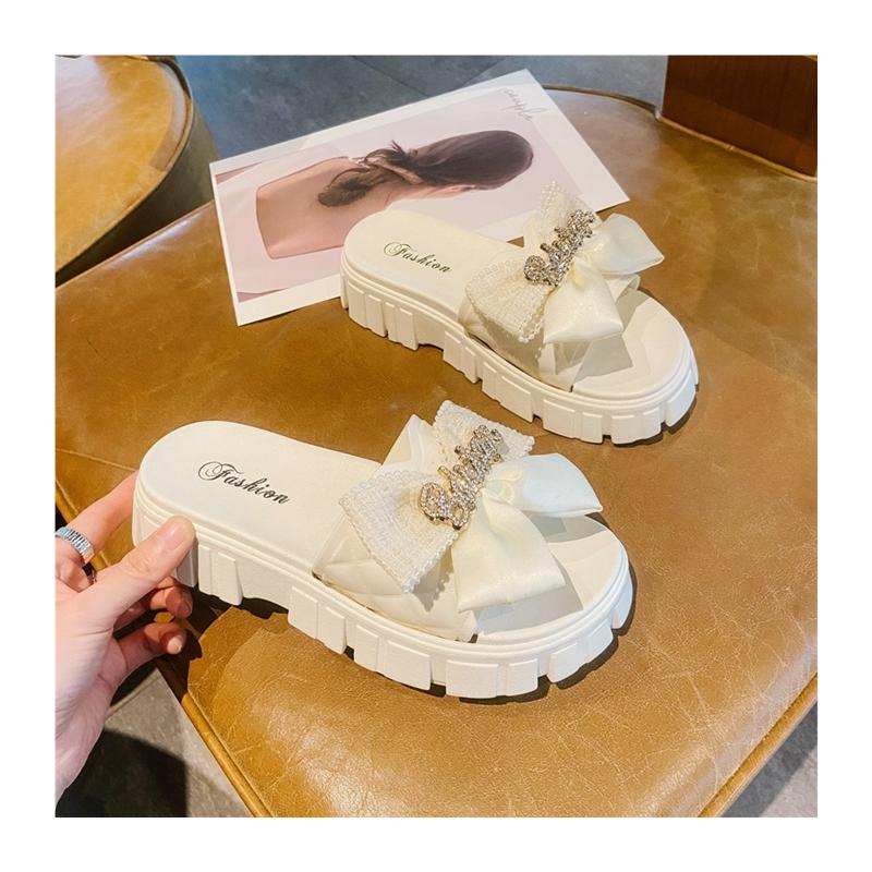 Fashion Flat Bottom Slippers for Women's New Summer Outerwear Fashion Anti Slip Soft Sole Thick Sole Women's Shoes Work Commute Summer