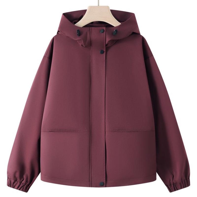 Stylish Spring Windbreaker for Middle-Aged Women - Lightweight, Fashionable, Large Size Jacket for Spring and Autumn