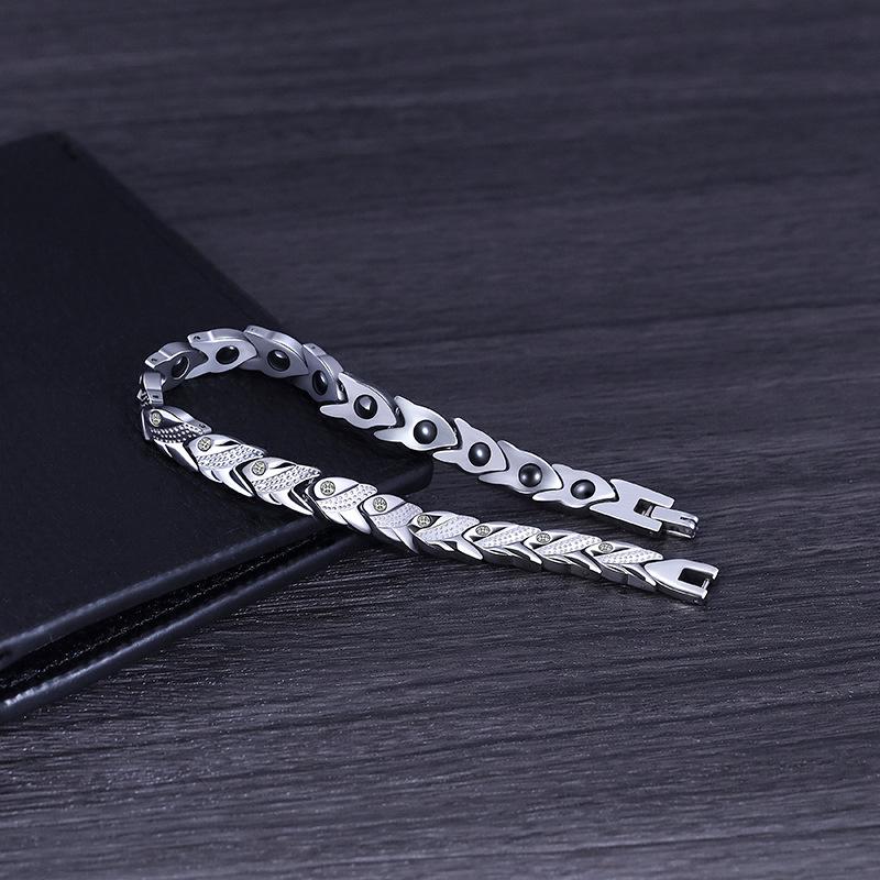 Exquisite Jewelry Titanium Steel Bracelet for Men Fish Shaped Chain Links Bracelet Fashion Charm Jewelry