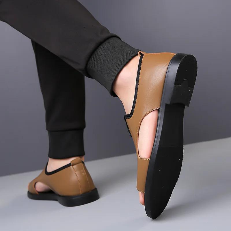 Značkové pánské sandály Designérská móda Kožené ležérní pro muže Léto Pohodlné plážové pantofle Venkovní protiskluzové Pánské sandály 2024