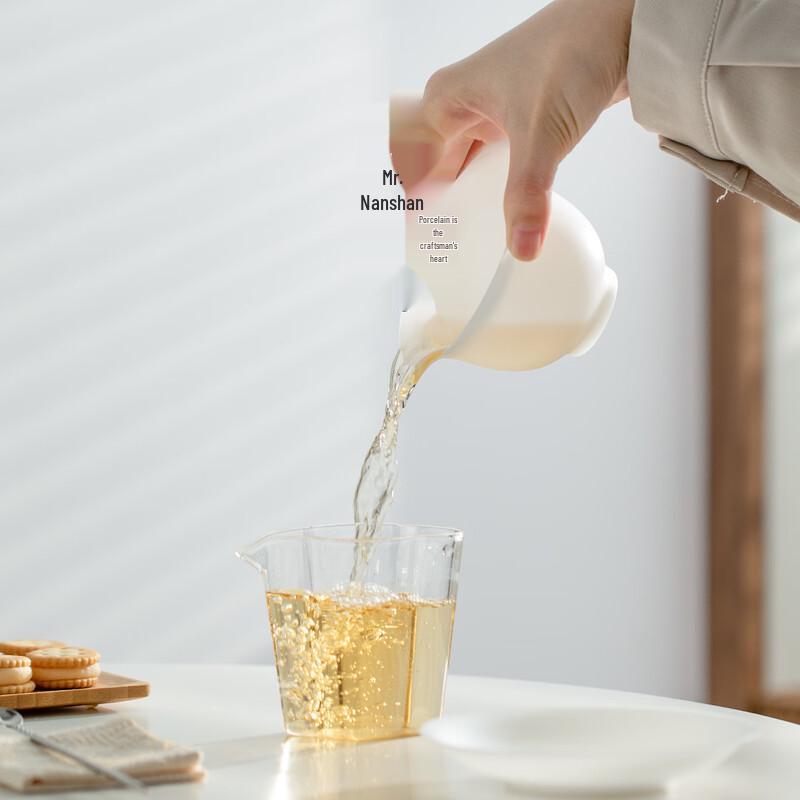 Nanshan Mister Ice Jade Thin-Body White Porcelain Gaiwan