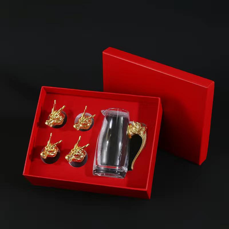 Chinese Zodiac Baijiu Cup Set: Elegant Small Wine Goblets with Gift Box – Ideal for Gifting or Promotional Presents.