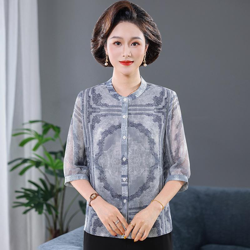 Fashionable Imitation Silk Summer Top: Stylish Print, Plus Size, Slimming, Loose Fit for Middle-Aged and Elderly Women.
