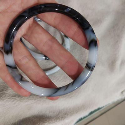 Hetian Jade Ladies' Round Thin Bangle with Jingling Style for Live Stream