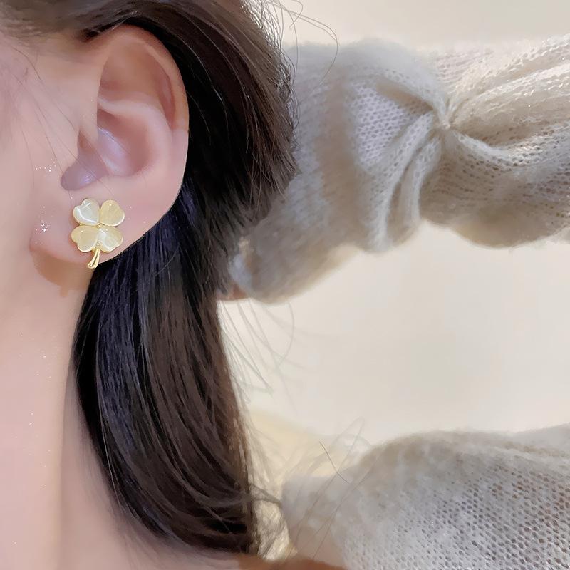 S925 Silver Needle Opal Four-Leaf Clover Earrings Summer Small Fresh Earrings Trendy Niche High-End Stud Earrings Women